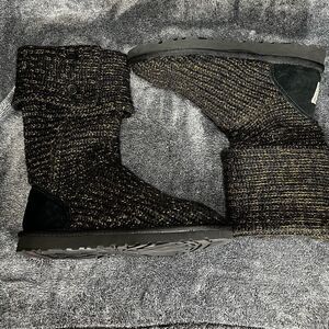UGG Australia Classic Cardy Knit Boots Black/Gold Women’s 6